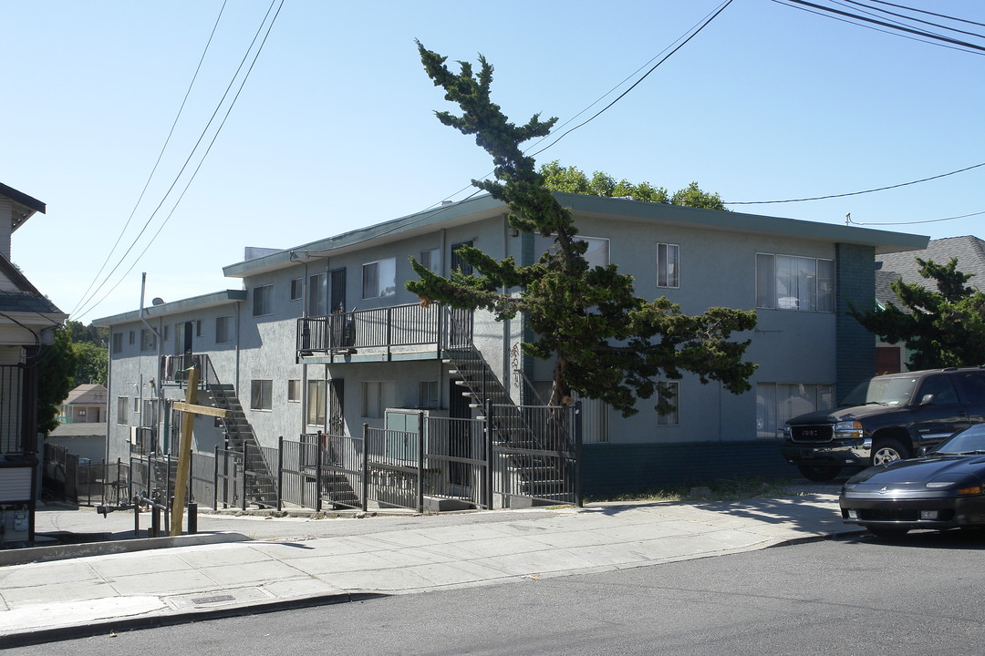 3146 Coolidge Ave in Oakland, CA - Foto de edificio