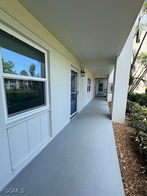 1828 Pine Valley Dr in Ft. Myers, FL - Building Photo