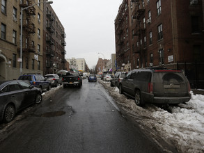 2410 Davidson Ave in Bronx, NY - Foto de edificio - Building Photo