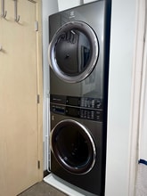 425 23rd Ave S, Unit A413 in Seattle, WA - Foto de edificio - Building Photo