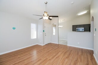 16583 W Moreland St in Goodyear, AZ - Foto de edificio - Building Photo