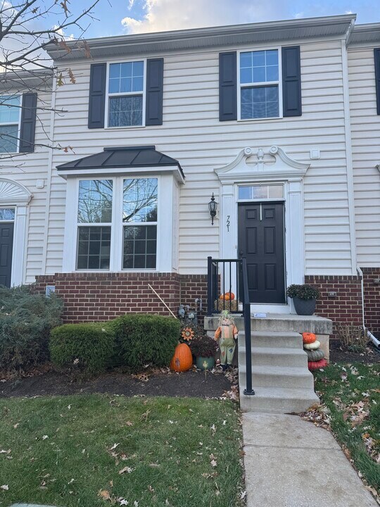 721 Bender Rd in Phoenixville, PA - Building Photo