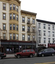221-223 Washington St in Hoboken, NJ - Building Photo