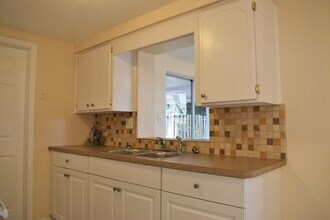 10930 Norwood Ave in Port Richey, FL - Building Photo - Building Photo