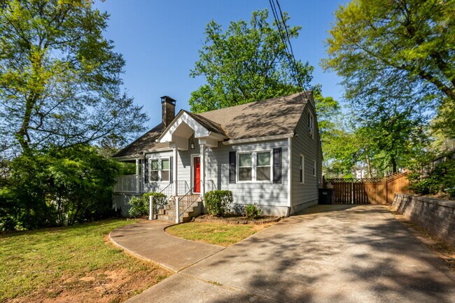 3265 N Fulton Ave in Hapeville, GA - Building Photo - Building Photo