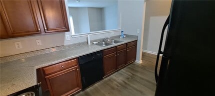 2392 Bigwood Trail in Atlanta, GA - Building Photo - Building Photo
