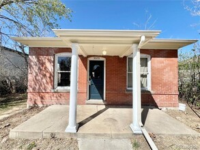 3373 S Logan St in Englewood, CO - Building Photo - Building Photo