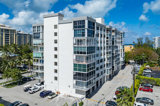 Galen Breakers in Key Biscayne, FL - Building Photo - Building Photo