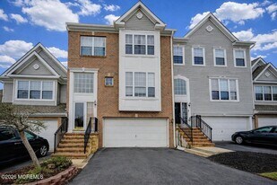 319 Bernard Dr in Morganville, NJ - Building Photo