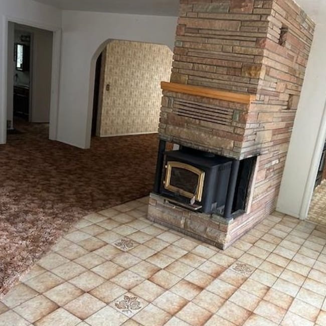 109 N Washington Dr in Mount Shasta, CA - Foto de edificio - Building Photo