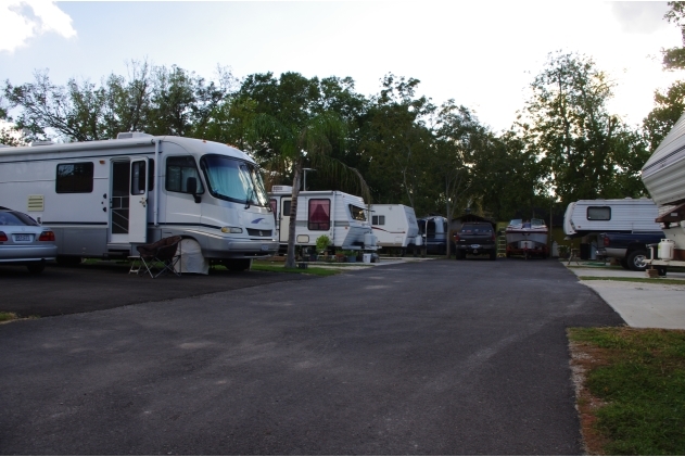 Pelican Resort RV Park in Bacliff, TX - Foto de edificio - Building Photo