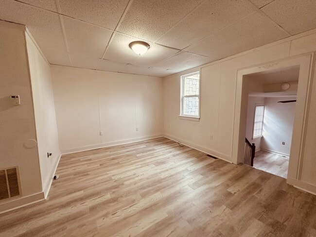 property at 118 S Queen St