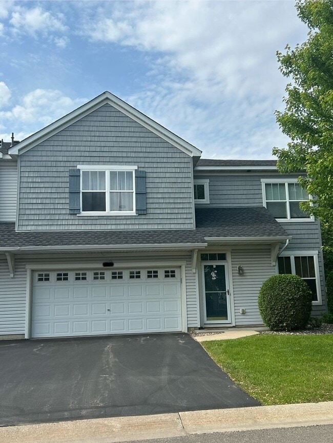 property at 1944 Shamrock Pl