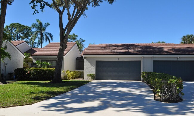 property at 9 Edinburgh Dr