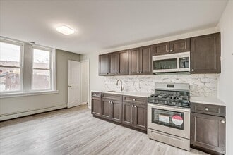 422 Division St in Perth Amboy, NJ - Building Photo - Building Photo