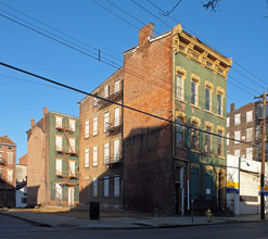 1717 Elm St in Cincinnati, OH - Building Photo - Building Photo