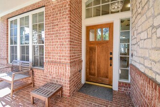 5926 Brook Bend Dr in Sugar Land, TX - Building Photo - Building Photo