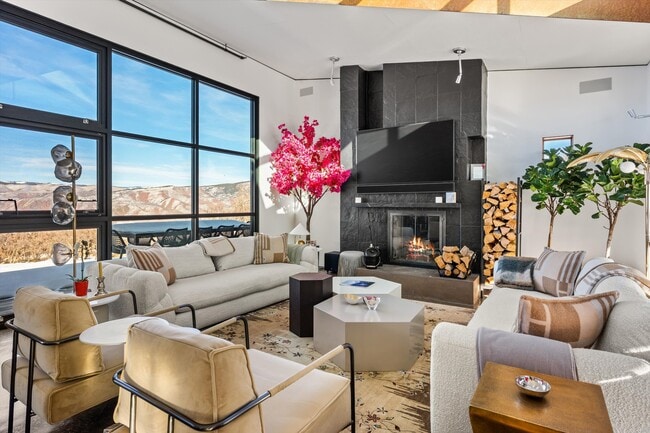 2700 Juniper Hill Rd in Aspen, CO - Building Photo - Building Photo