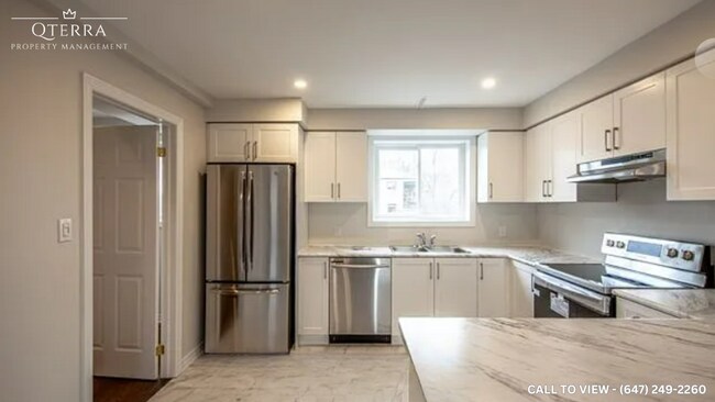 18 Darrell Av in Toronto, ON - Building Photo - Building Photo