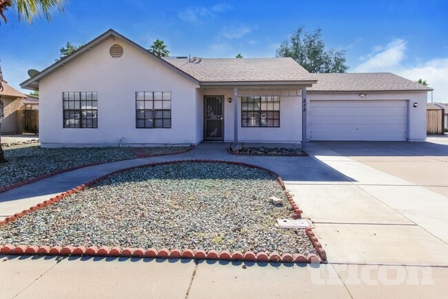 property at 515 E Rockwood Dr