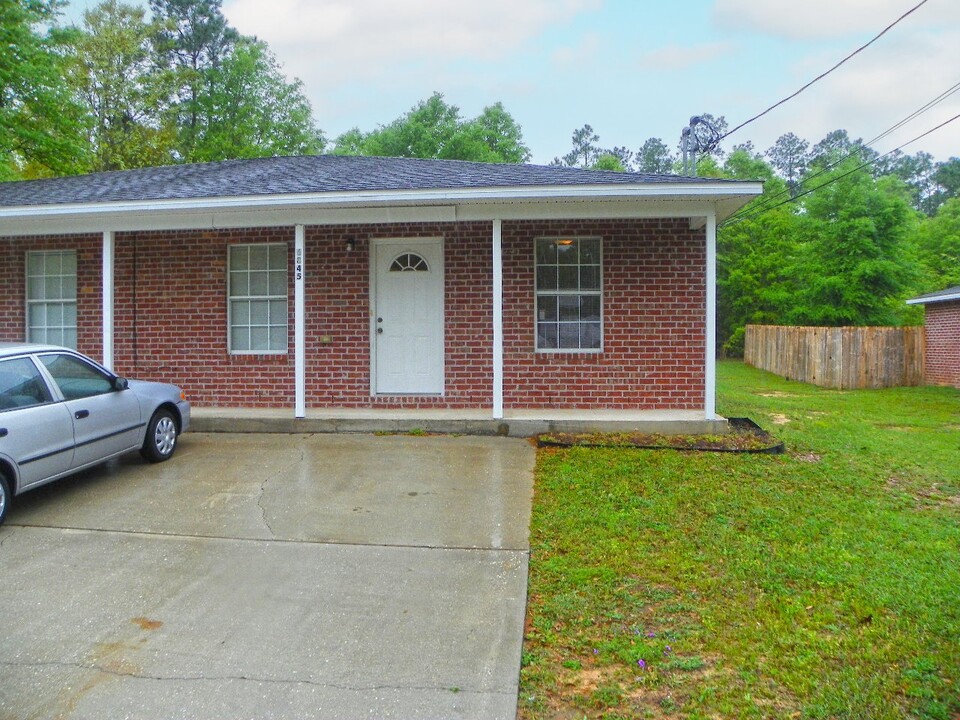 6845 Roundup Ln in Milton, FL - Building Photo