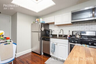 2052 N Dayton St in Chicago, IL - Building Photo - Building Photo