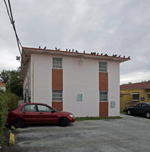 1355 SW 7th St in Miami, FL - Building Photo - Building Photo