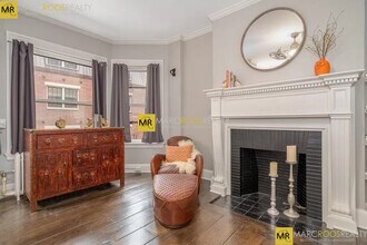 48 Beacon St, Unit 1R in Boston, MA - Building Photo - Building Photo