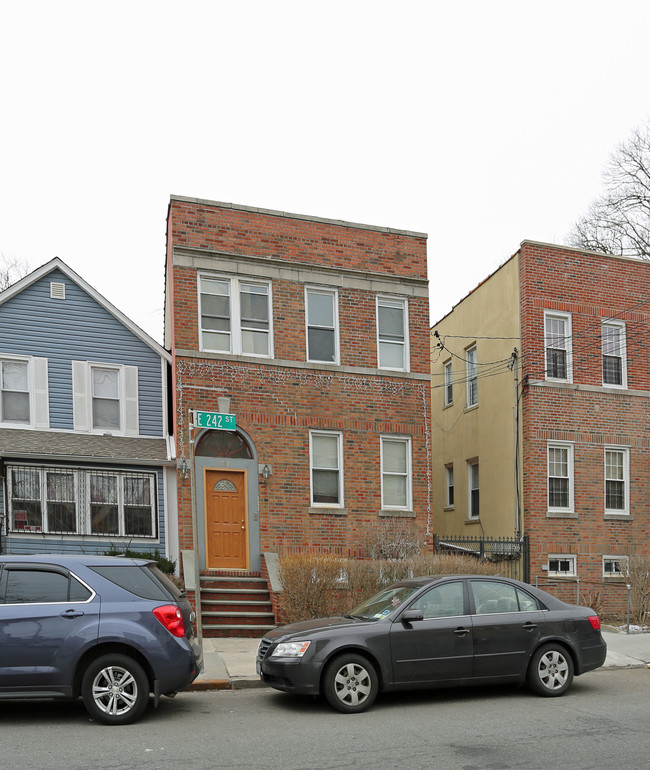 Walk-up Apartment in Bronx, NY - Foto de edificio - Building Photo