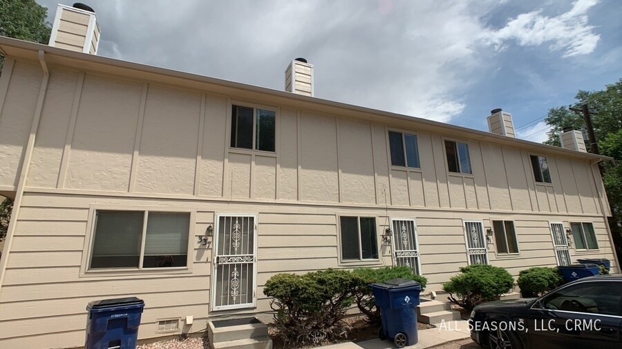 337 W Iowa Ave in Fountain, CO - Building Photo