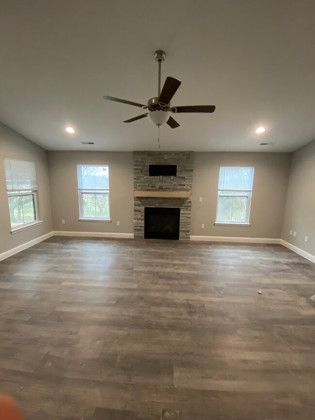 114 Hampton Dr in Glen Carbon, IL - Building Photo - Building Photo