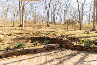 1008 Lakeshore Dr in Columbia, MO - Building Photo - Building Photo