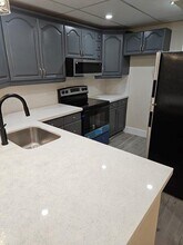 10014 Winding Lake Rd in Sunrise, FL - Building Photo - Building Photo