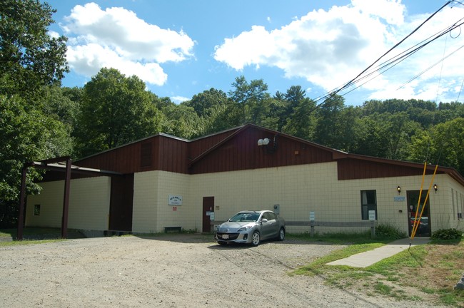 35 Ladd Ave in Florence, MA - Foto de edificio - Building Photo