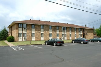 Lawnview Apartments in Superior, WI - Foto de edificio - Building Photo