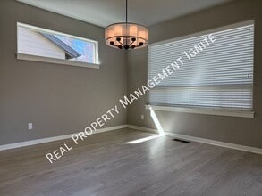 3751 SW Coyote Ln in Redmond, OR - Building Photo - Building Photo