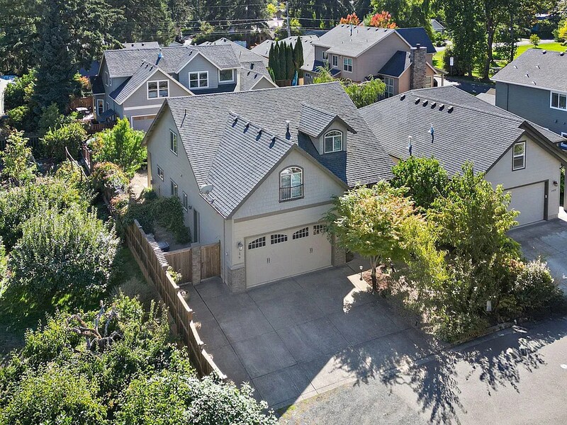 1633 Chasa St in Eugene, OR - Building Photo
