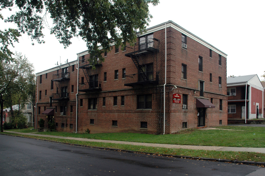 30 Summit Ave in East Orange, NJ - Building Photo