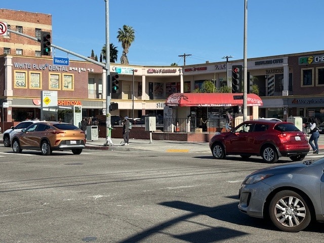 1667 S Westmoreland Blvd, Unit 1669 in Los Angeles, CA - Building Photo - Building Photo