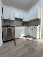203 Martin Dr NE in Port Charlotte, FL - Building Photo - Building Photo