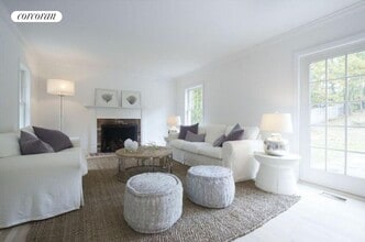 18 Country Ln in East Hampton, NY - Building Photo - Building Photo