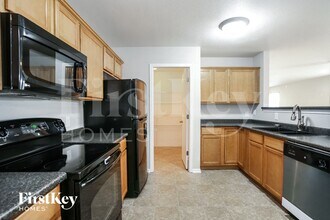 15490 Gallow Ln in Noblesville, IN - Foto de edificio - Building Photo