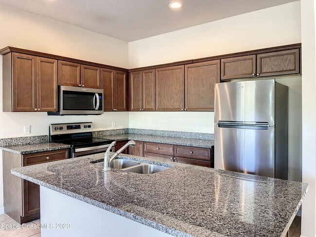 3728 Chambers Ln in Cocoa, FL - Building Photo - Building Photo