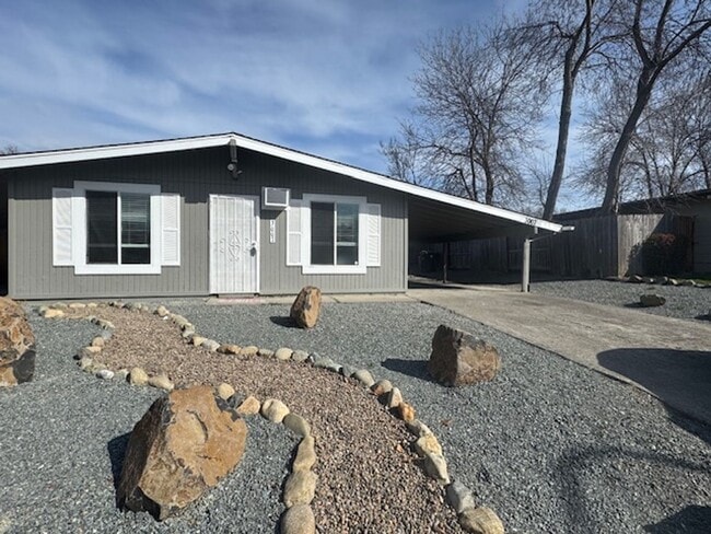 property at 3007-3009 Juanipero Way