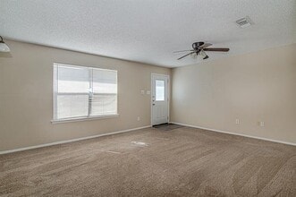 101 Cedar Crest St in Joshua, TX - Building Photo - Building Photo