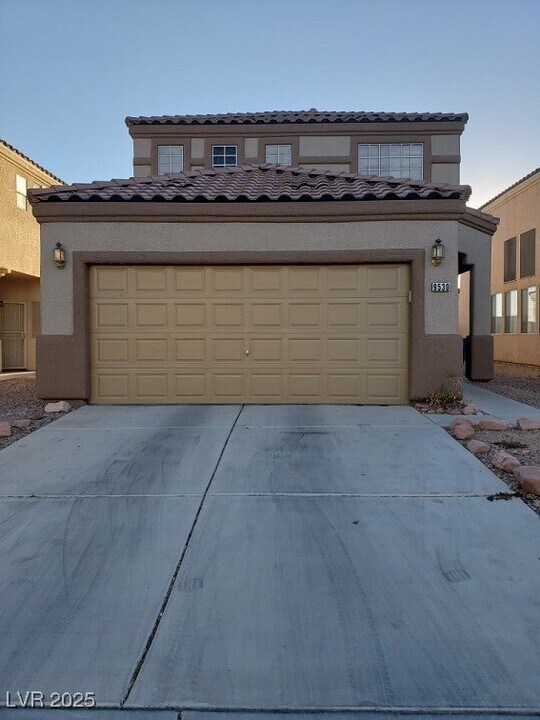 9530 Friant St in Las Vegas, NV - Foto de edificio
