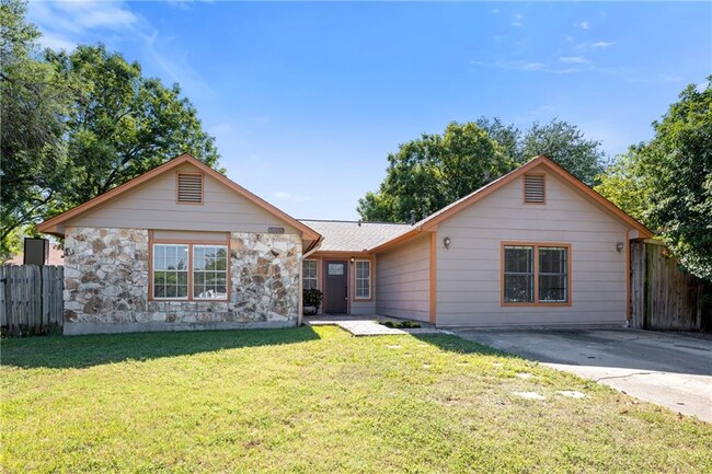 3707 Hobbs Cove in Austin, TX - Building Photo - Building Photo