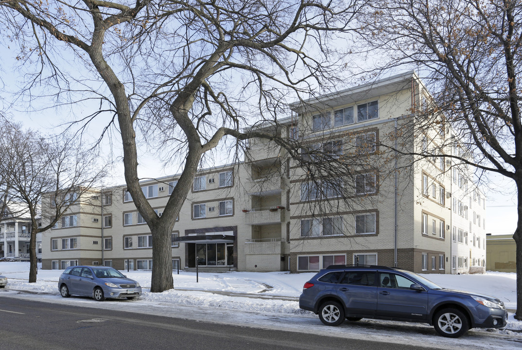 Blaisdell Court in Minneapolis, MN - Building Photo