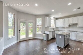 3825 Misty Glen Ct in Bedford, TX - Building Photo - Building Photo