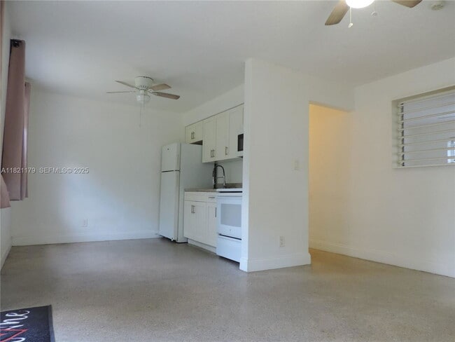 111 Charley Ave in Fort Lauderdale, FL - Building Photo - Building Photo